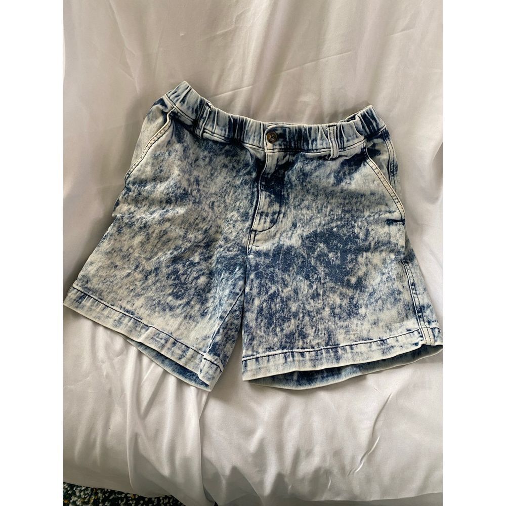 Bear bottom‎ Acid wash denim stretch shorts size 30, 7 inch inseam